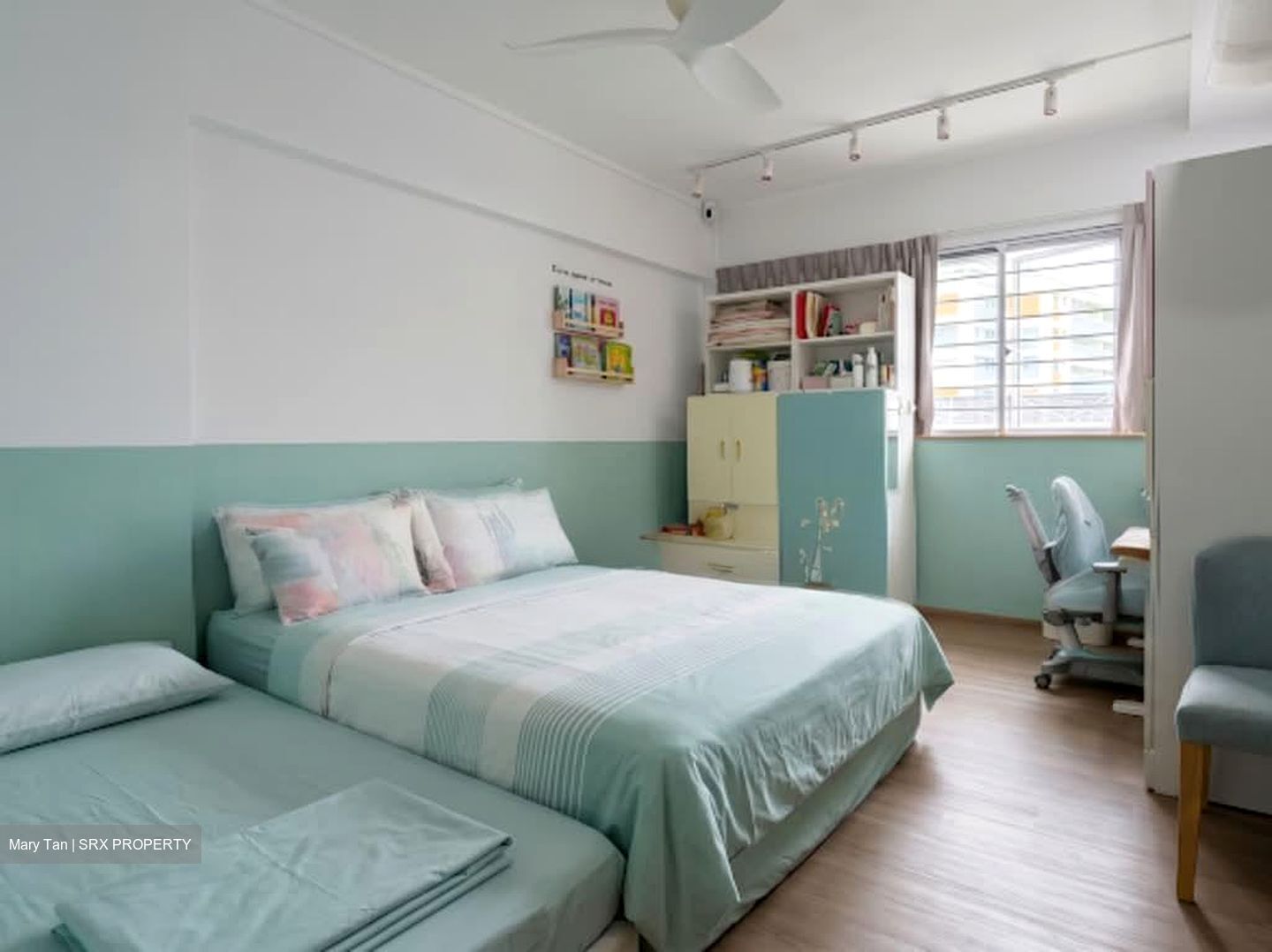 Blk 221 Bukit Batok East Avenue 3 (Bukit Batok), HDB Executive #568159821